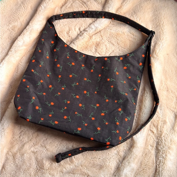 BAGGU Handbags - BAGGU Black Shoulder Bag with Orange Floral Print